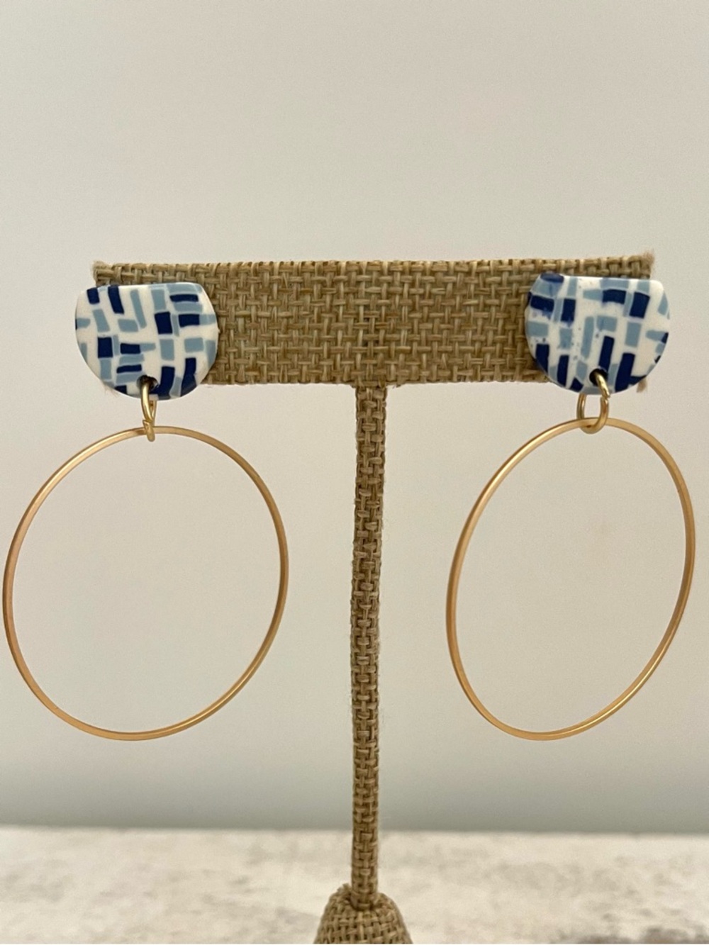 Stitch Fix Blue & White Gold Tone Hoop Pierced Earrings - Picture 8 of 10